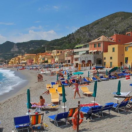 Casa Saracena Fronte Mare Βίλα Varigotti Εξωτερικό φωτογραφία