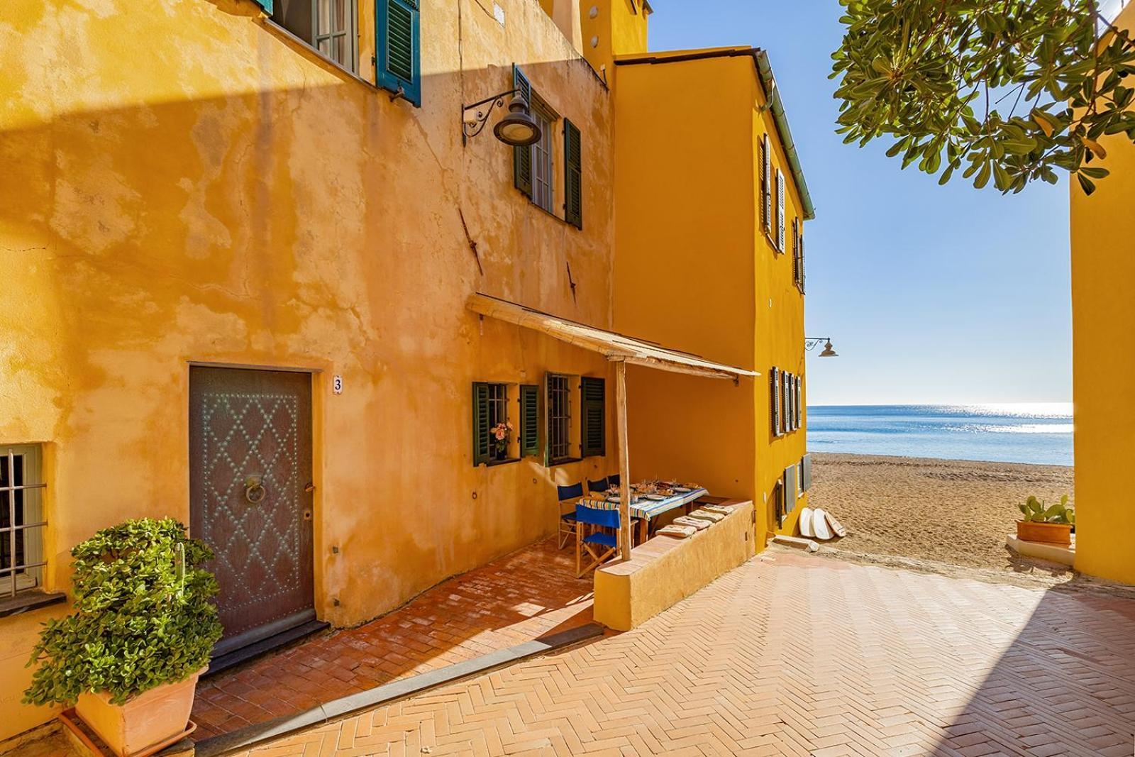 Casa Saracena Fronte Mare Βίλα Varigotti Εξωτερικό φωτογραφία